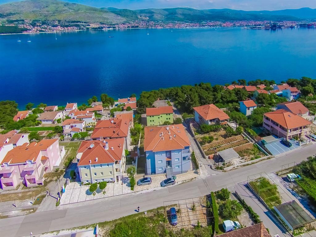 Apartments Maja Donji Okrug  エクステリア 写真