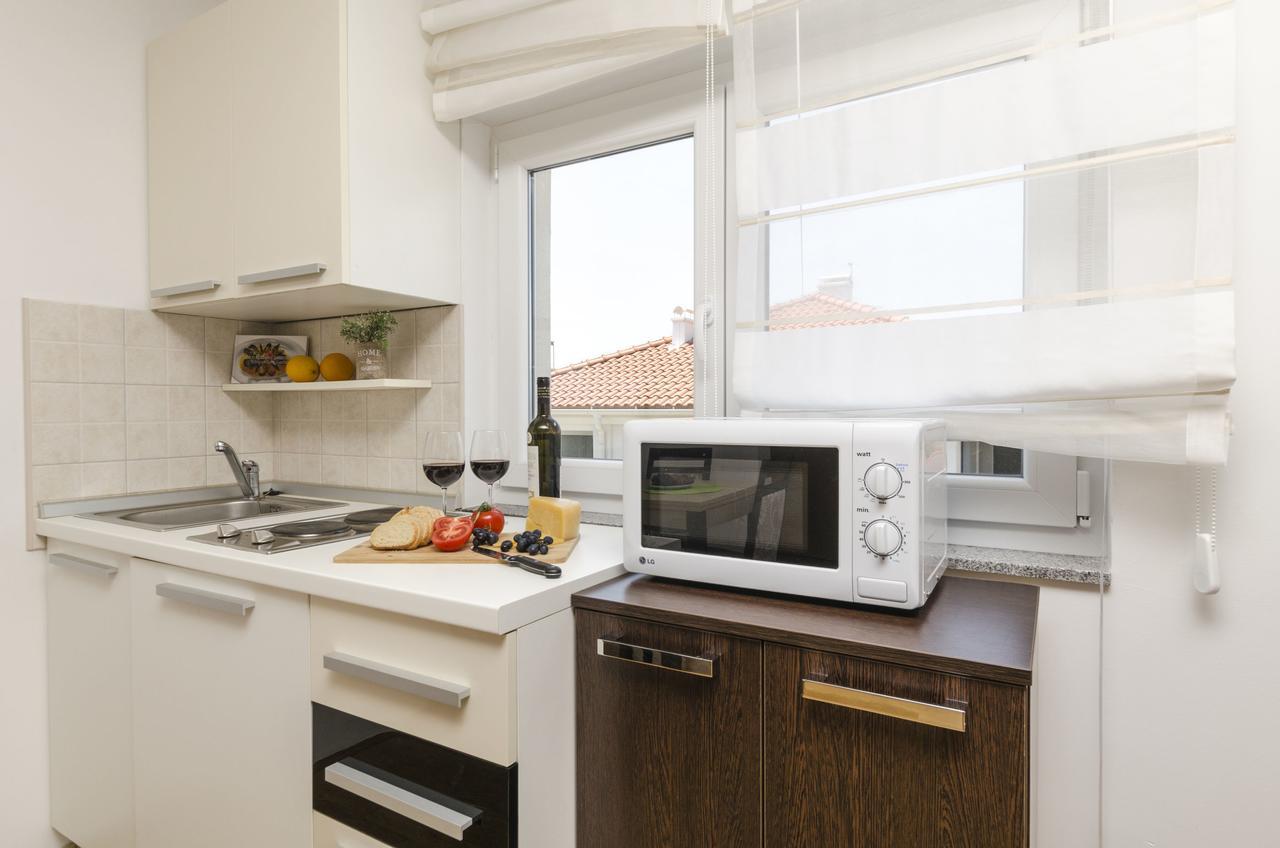 Apartments Maja Donji Okrug  エクステリア 写真