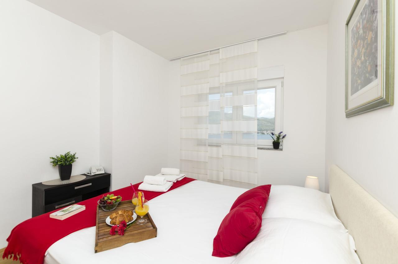 Apartments Maja Donji Okrug  エクステリア 写真