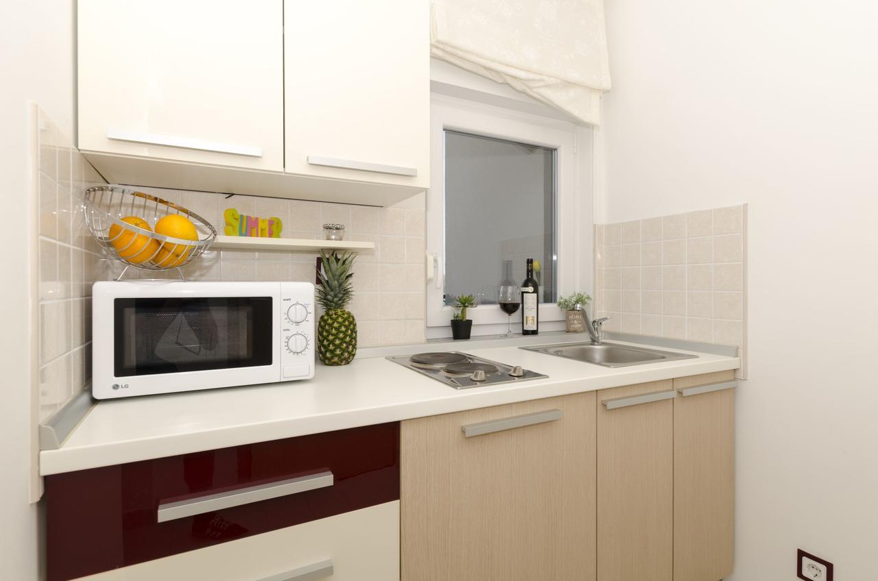 Apartments Maja Donji Okrug  エクステリア 写真