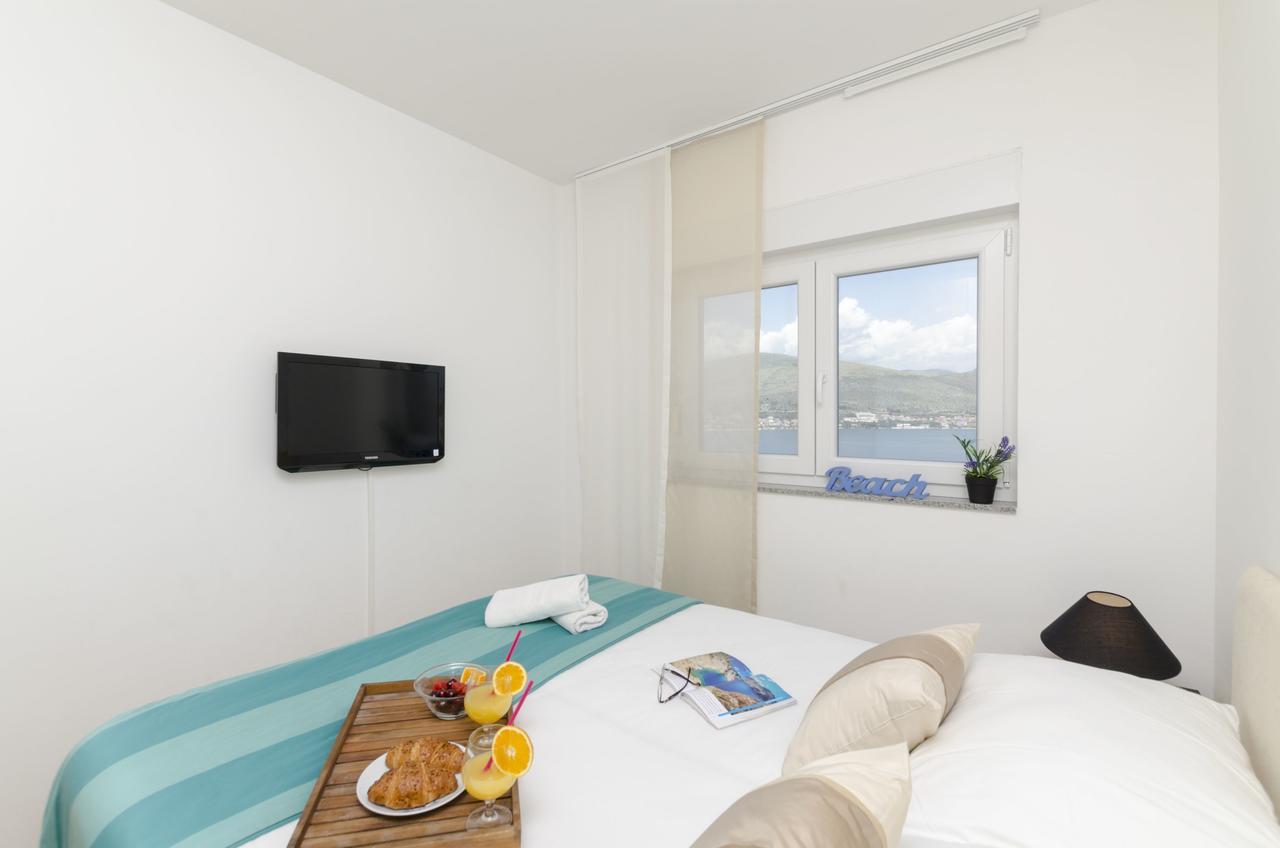 Apartments Maja Donji Okrug  エクステリア 写真