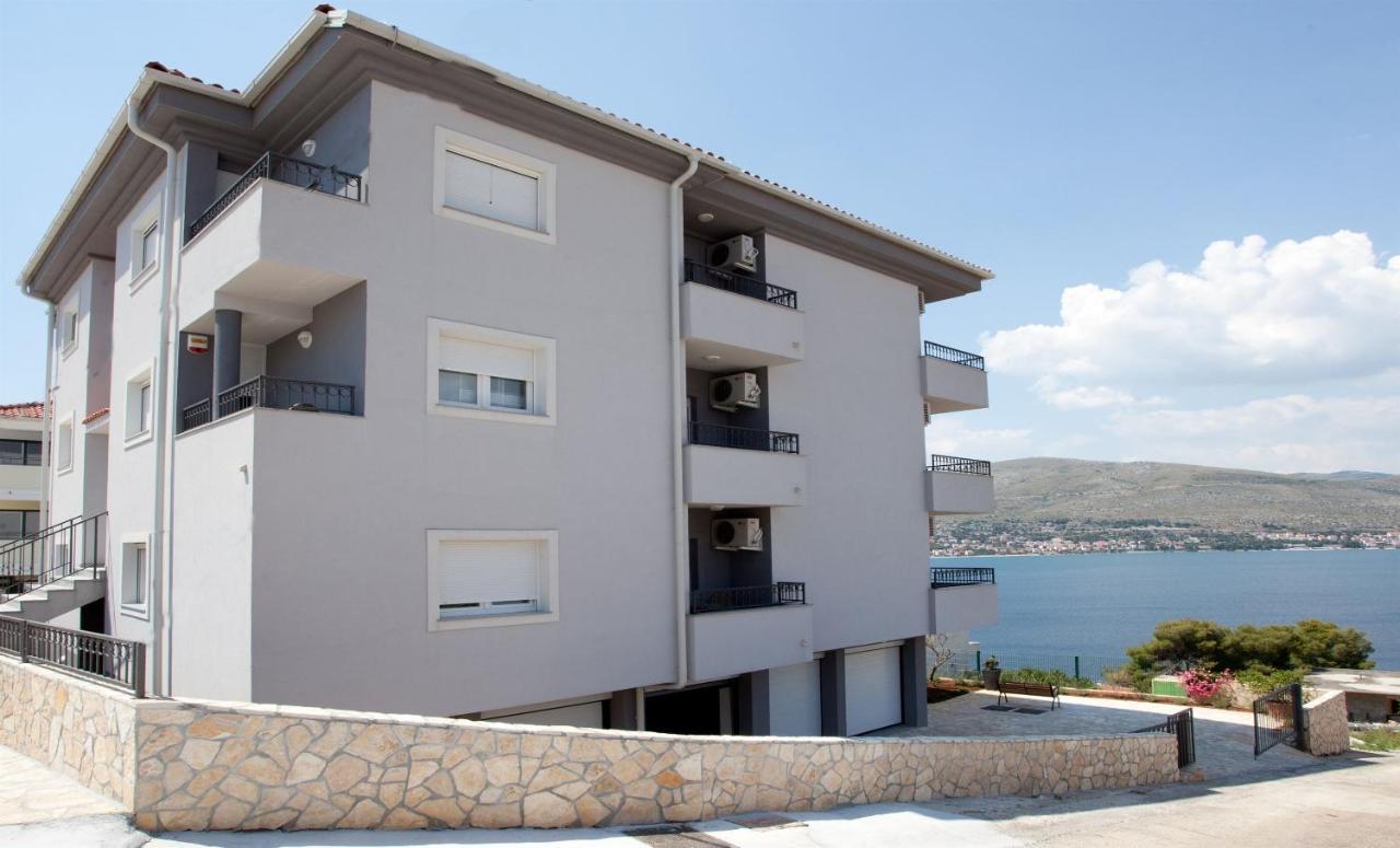 Apartments Maja Donji Okrug  エクステリア 写真